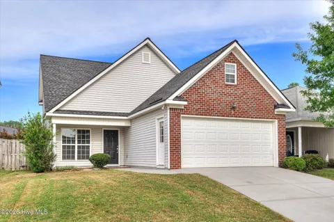 613 Dunrobin Lane