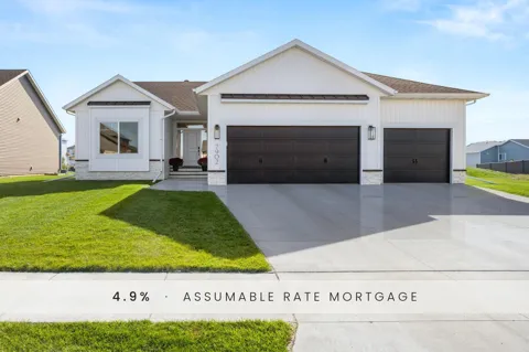 7902 Firefly Lane