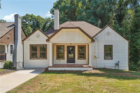 445 Hillside Drive SW