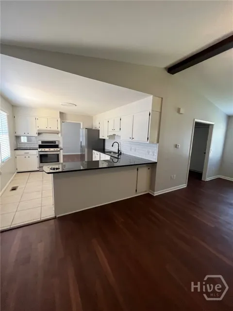355 The Plaza