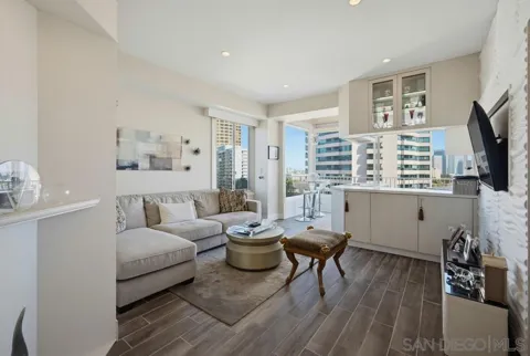 10501 Wilshire Blvd #1005