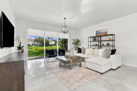 1086 WOODFIELD ROAD