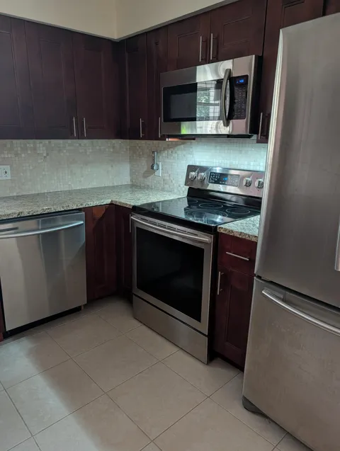 1215 NE 18TH AVENUE #1