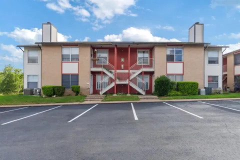 205 Craddock Avenue #G5