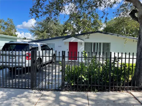 1331 NW 112th St #1