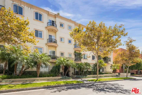 132 S Maple Drive