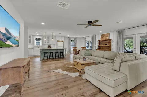 767 Valley Oaks Drive