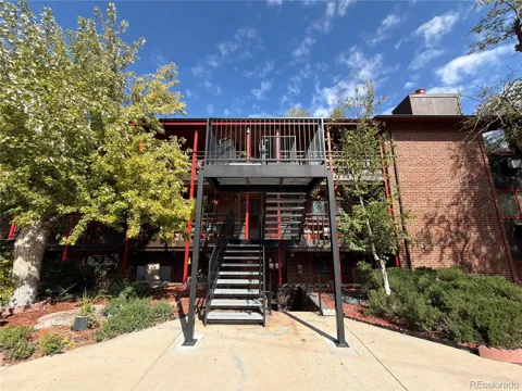 1370 Estes Street #305
