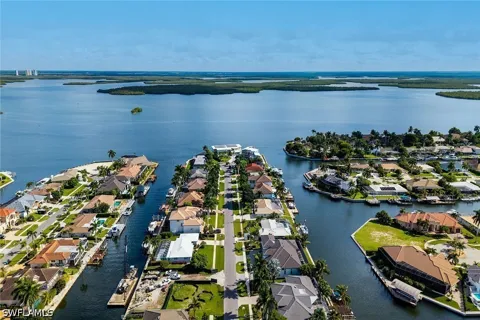 Wavecrest Court