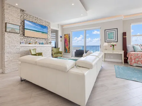 2000 S Ocean Blvd #16F