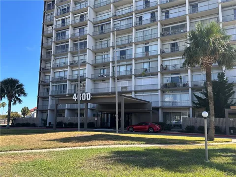 4600 Ocean Drive #302