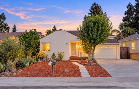 21692 Westfield Ave