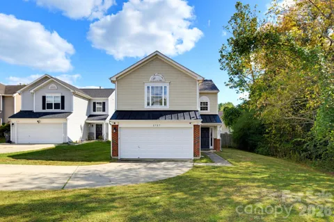 2727 Valley Court