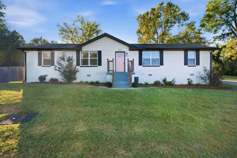 628 Maplewood Ln