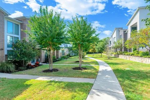 525 Division Street