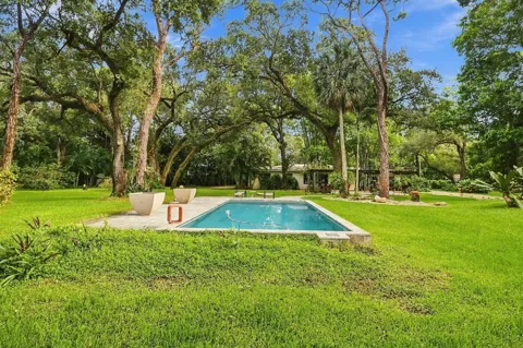 1549 SW 30th Place