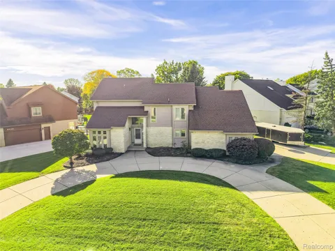 5412 Kingsway Court