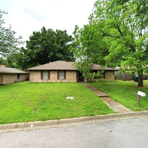 216 Churchill Avenue