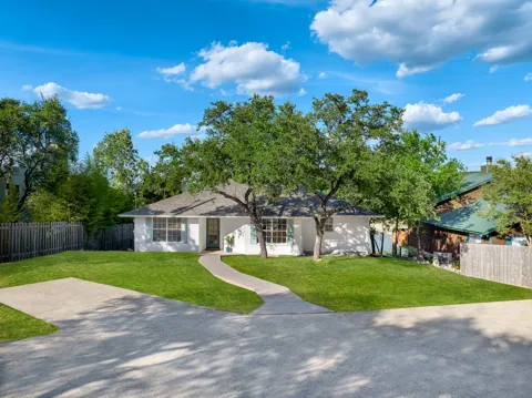 18302 W Rim Drive