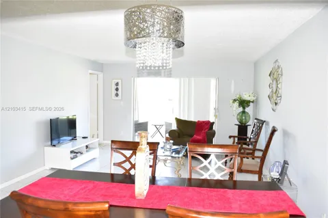9020 Sunrise Lakes Blvd #304
