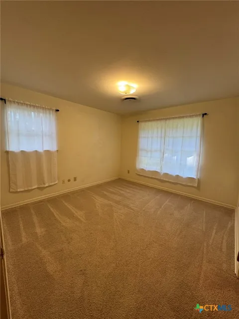 1464 Robin Lane