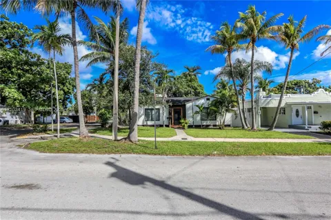 3095 NW 3rd St