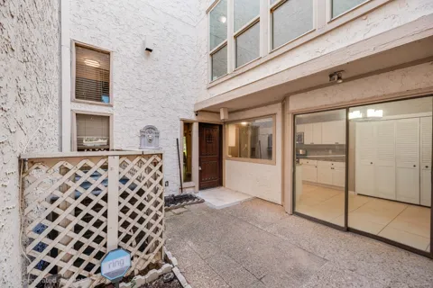 15 Oakbrook Drive
