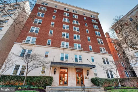 1954 COLUMBIA ROAD NW #110