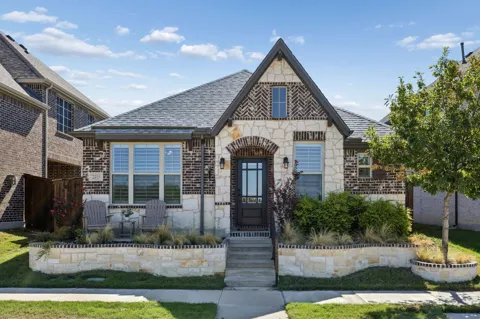 2113 Almassera Drive
