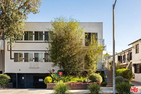 550 Croft Avenue #2