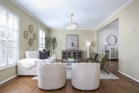 108 Jefferson Sq
