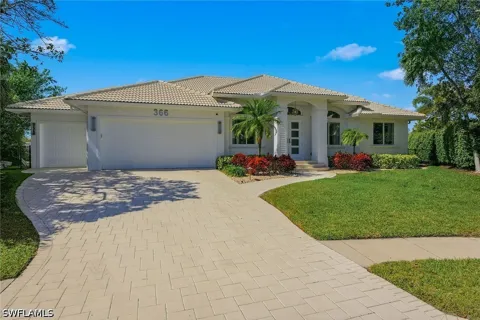 Grapewood Court