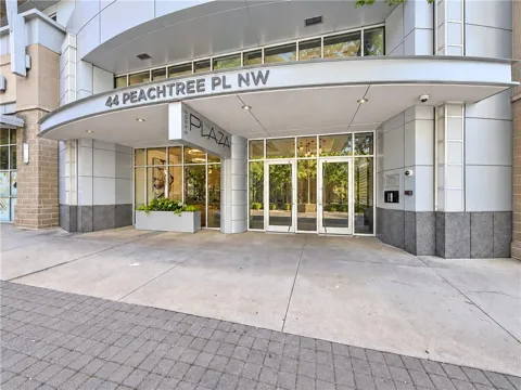 44 Peachtree Place NE #634
