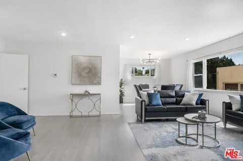 344 S Rexford Drive
