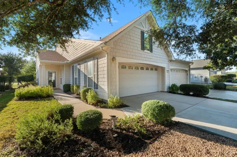 121 Dickens Circle