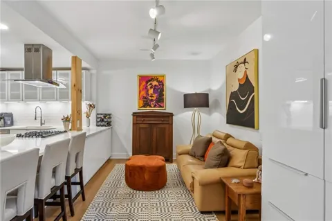 2632 Peachtree Road NW #302B