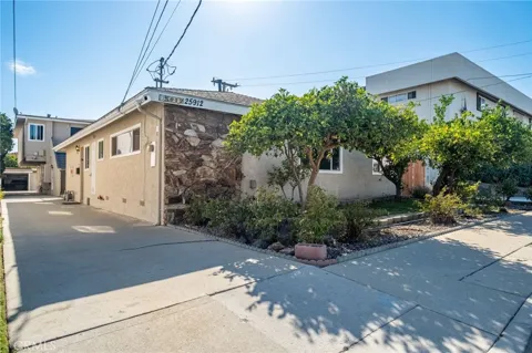 25912 Viana Ave.