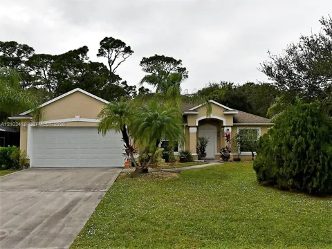 2714 Serenity Cir N
