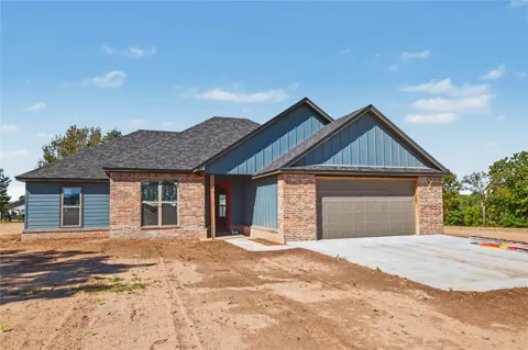 18915 W Hunters Court