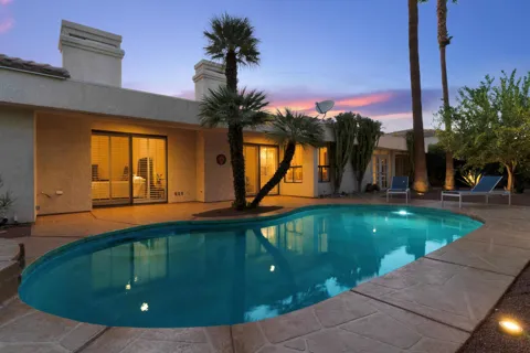 47 Mission Palms Drive E