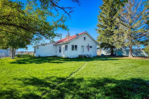 1022 W County Rd 6 N