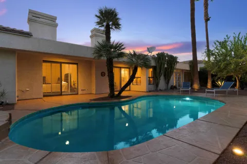 47 Mission Palms Drive E