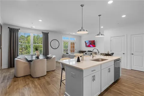 533 Belvedere Drive #9