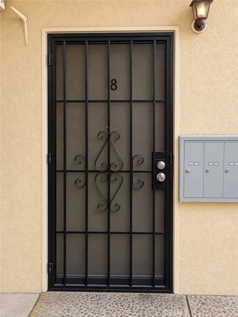 141 S Avenue 22 #8