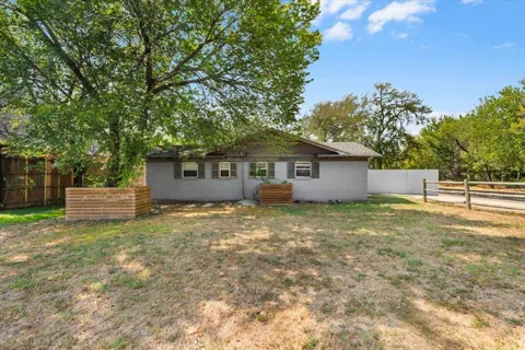 6817 Simmons Road