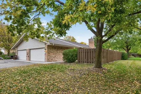 2261 Wildwood Circle