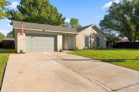 7025 Lincolnshire Lane