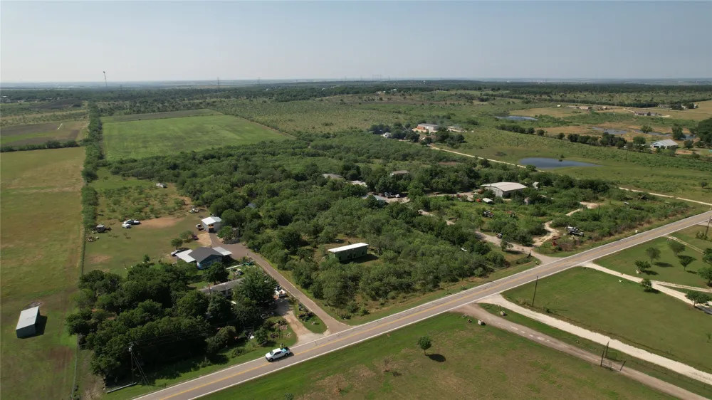 6144 Turnersville Road Creedmoor, TX 78610