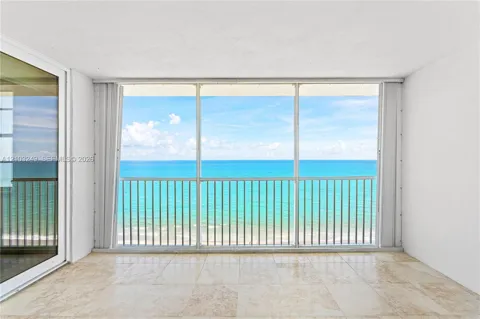 840 Ocean Dr #1105