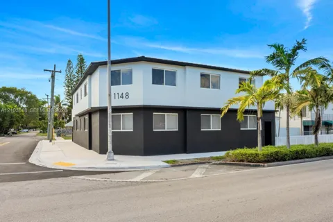 1148 SW 27th Ave #3